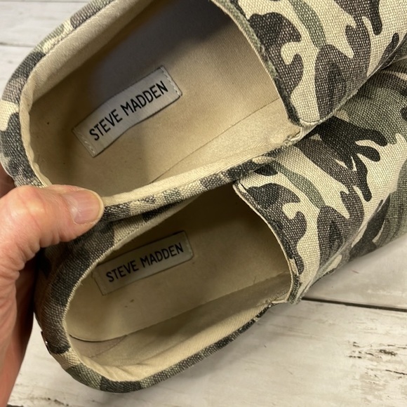 Steve Madden Camo Gills-C Slip-on Sneaker - Picture 12 of 12
